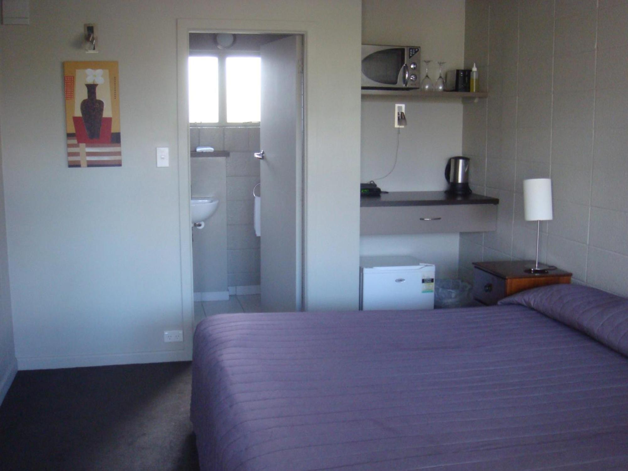 Bristol Motel Upper Hutt Exterior photo